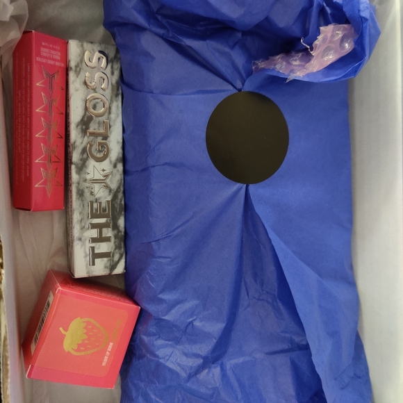 Jeffree Star Spring Premium Box - Picture 4 of 6